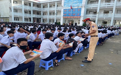 Quyết liệt thực hiện cao điểm đảm bảo trật tự, an toàn giao thông cho lứa tuổi học sinh trên địa bàn tỉnh